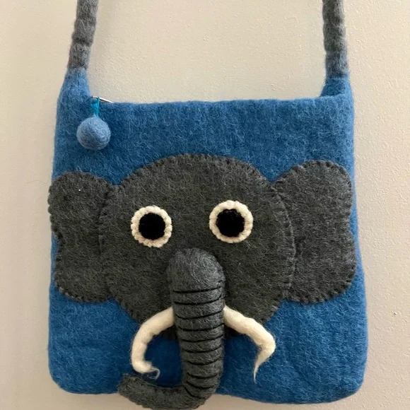 BNB 100%Wool made in Nepal, Elephant Purse. Great for vacation, unique look. - Picture 1 of 7